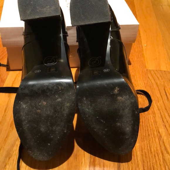 Shoes - Picture 4 of 6